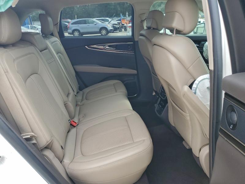 Фото 11 - LINCOLN NAUTILUS