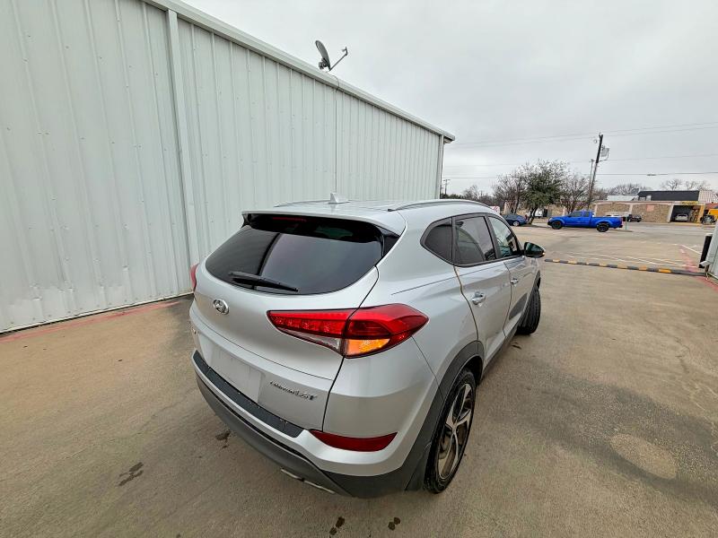 Фото 4 - HYUNDAI TUCSON