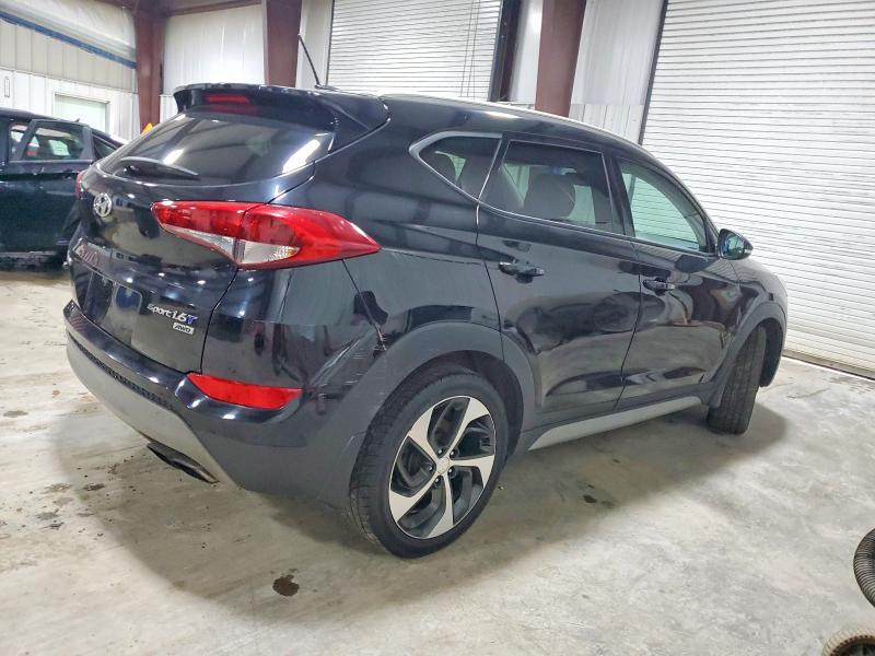Фото 3 - HYUNDAI TUCSON