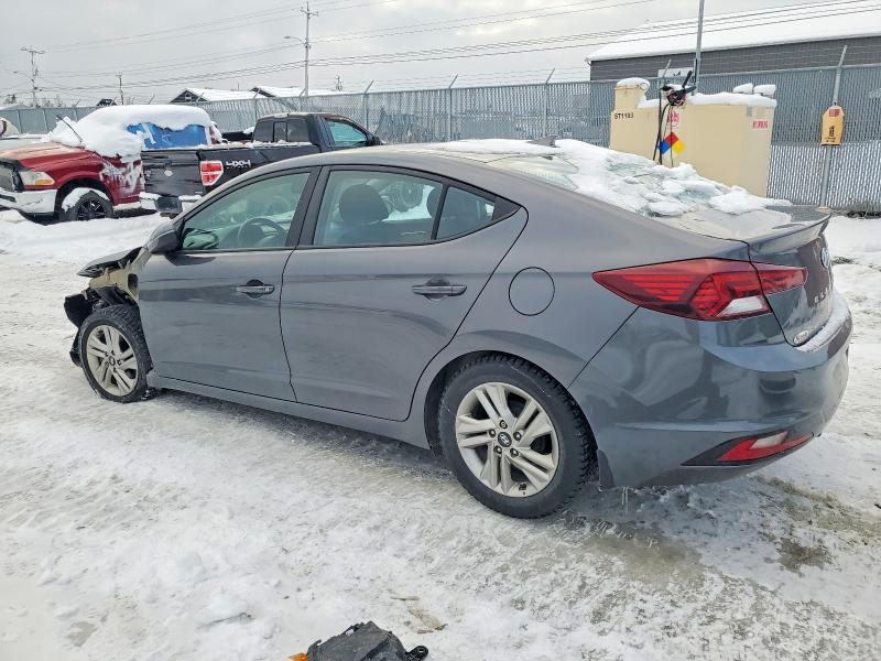 Фото 2 - HYUNDAI ELANTRA