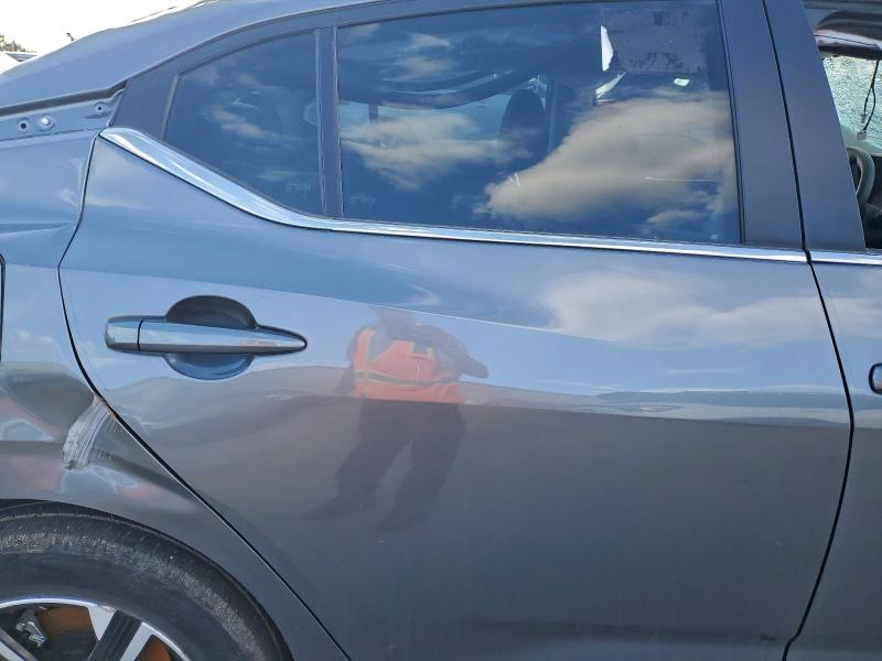 Фото 10 - NISSAN SENTRA