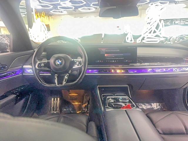 Фото 9 - BMW 7 SERIES