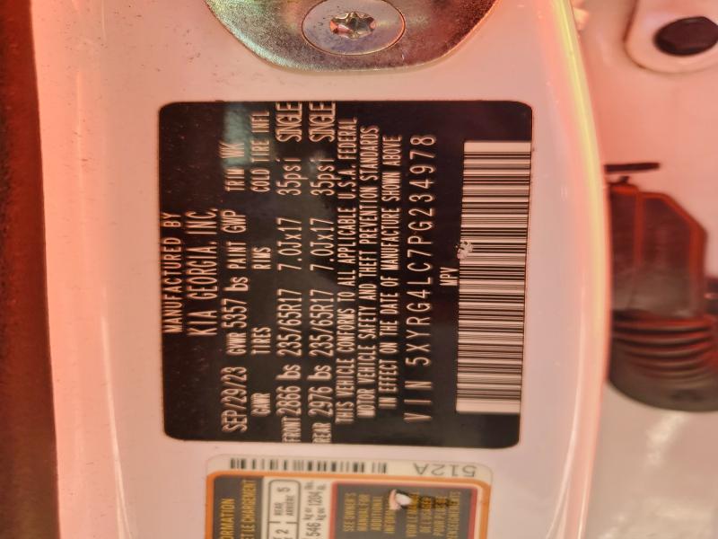 Фото 13 - KIA SORENTO