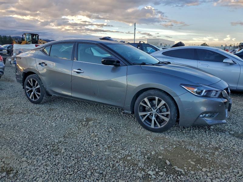 Фото 4 - NISSAN MAXIMA