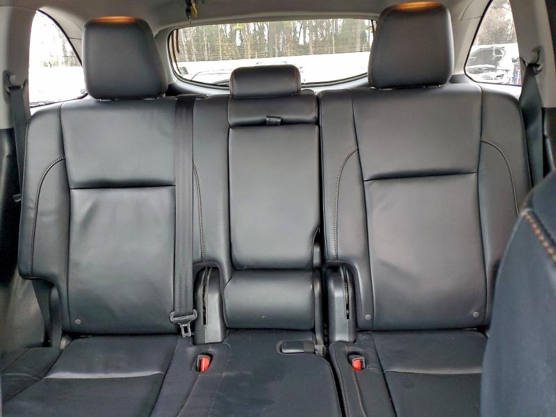 Фото 10 - TOYOTA HIGHLANDER