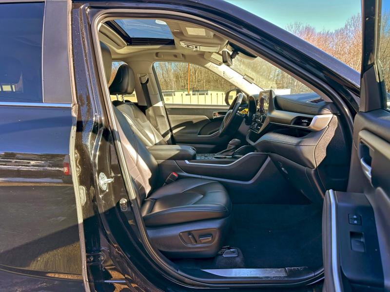 Фото 9 - TOYOTA HIGHLANDER