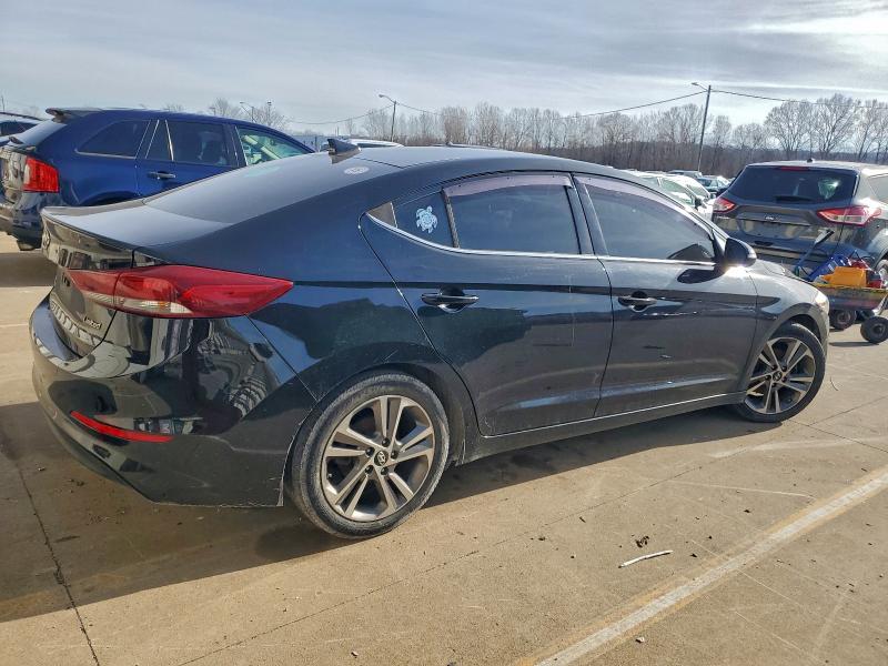 Фото 3 - HYUNDAI ELANTRA