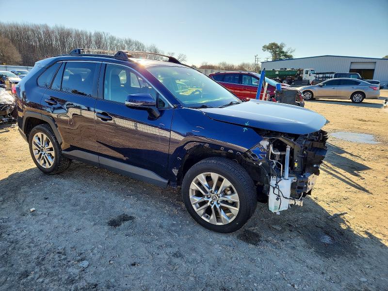 Фото 4 - TOYOTA RAV4