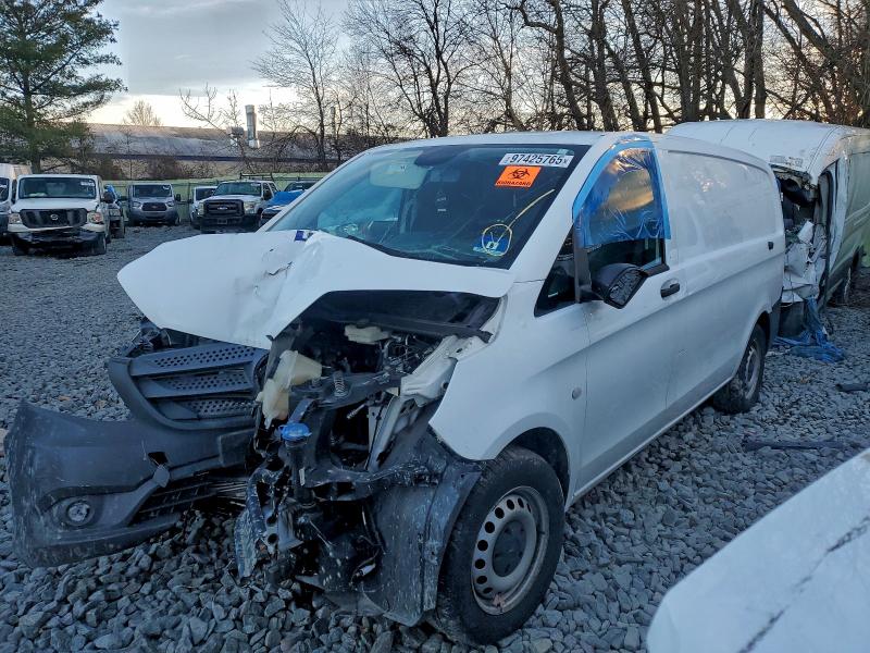 Фото 1 - MERCEDES-BENZ METRIS