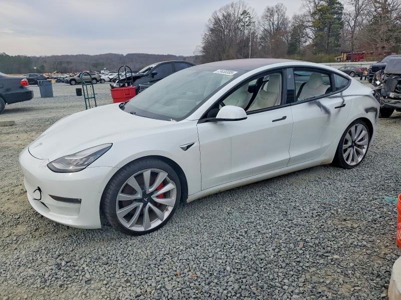 Фото 1 - TESLA MODEL 3