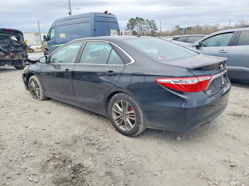 Фото 2 - TOYOTA CAMRY