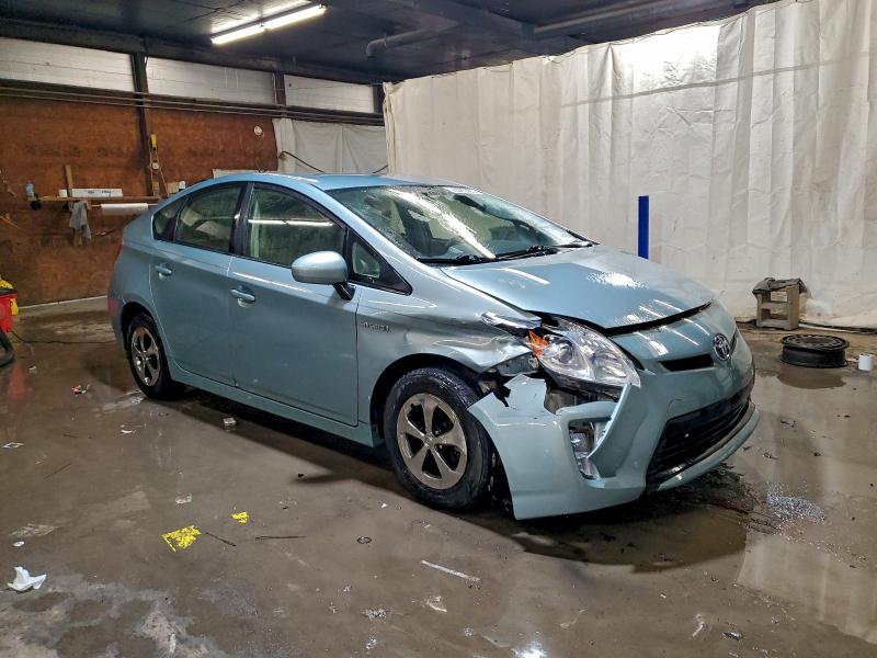 Фото 4 - TOYOTA PRIUS