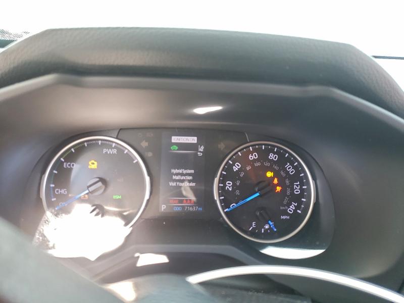 Фото 9 - TOYOTA RAV4