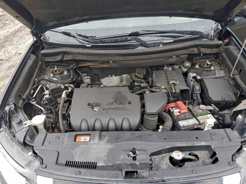 Фото 12 - MITSUBISHI OUTLANDER