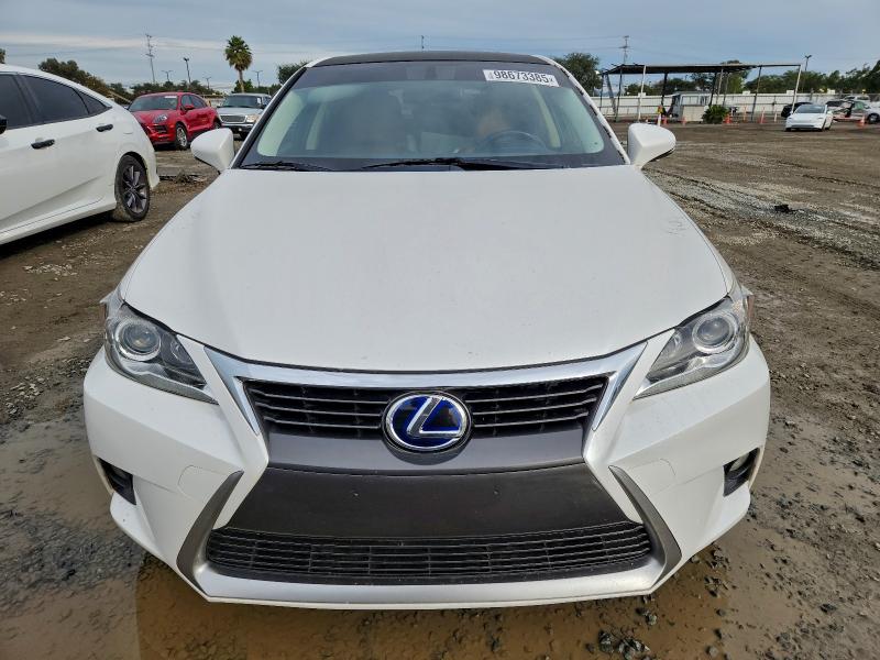 Фото 5 - LEXUS CT 200