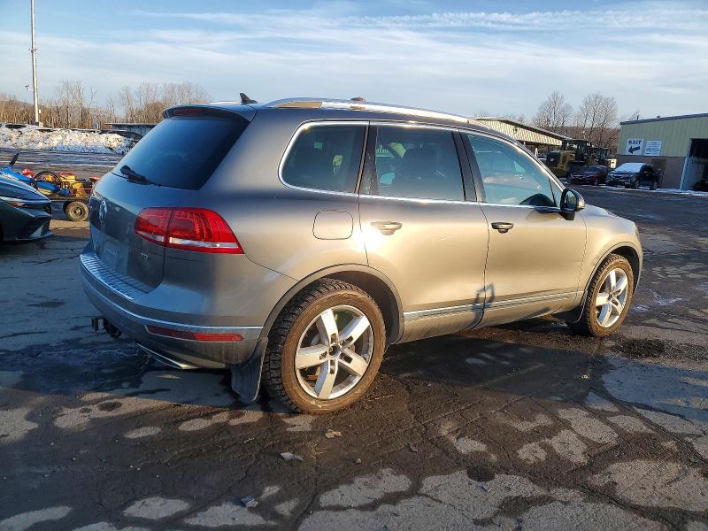 VOLKSWAGEN TOUAREG TD 2016 VIN WVGEP9BP6GD003841