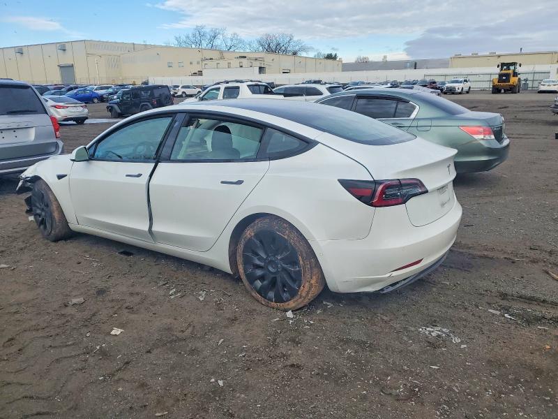 Фото 2 - TESLA MODEL 3