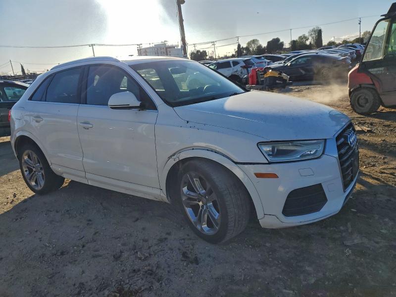 Фото 4 - AUDI Q3