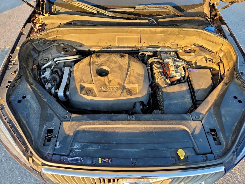 Фото 11 - VOLVO XC90