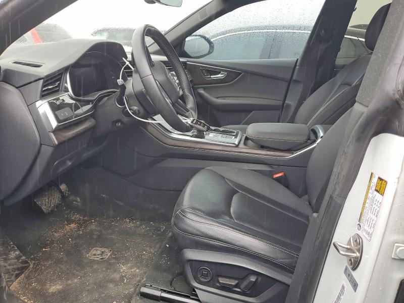 Фото 7 - AUDI Q8