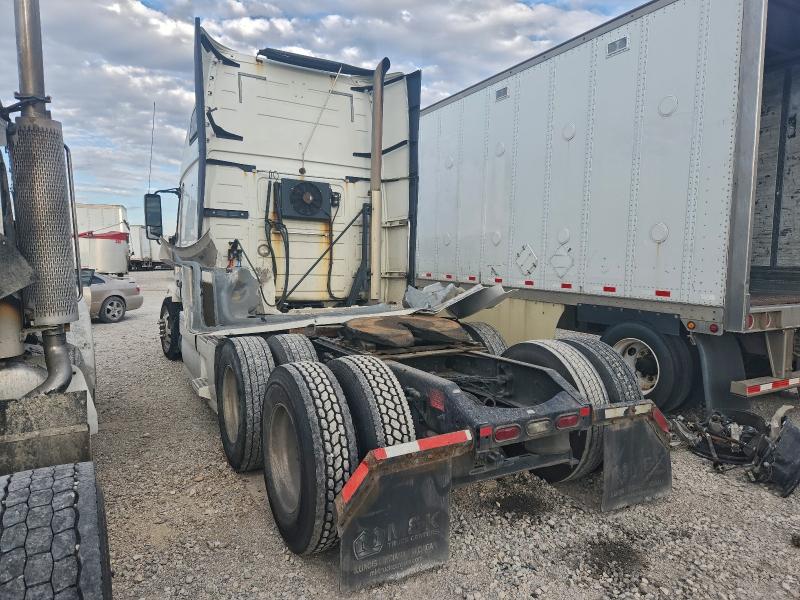 Фото 3 - VOLVO VN