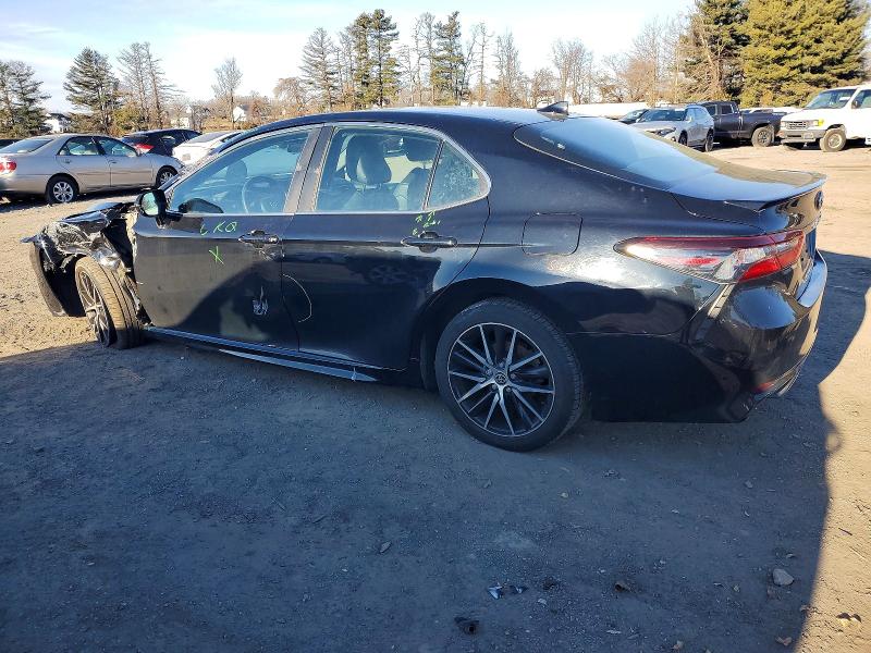 Фото 2 - TOYOTA CAMRY