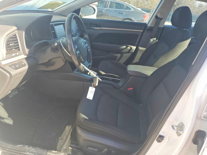 Фото 7 - HYUNDAI ELANTRA