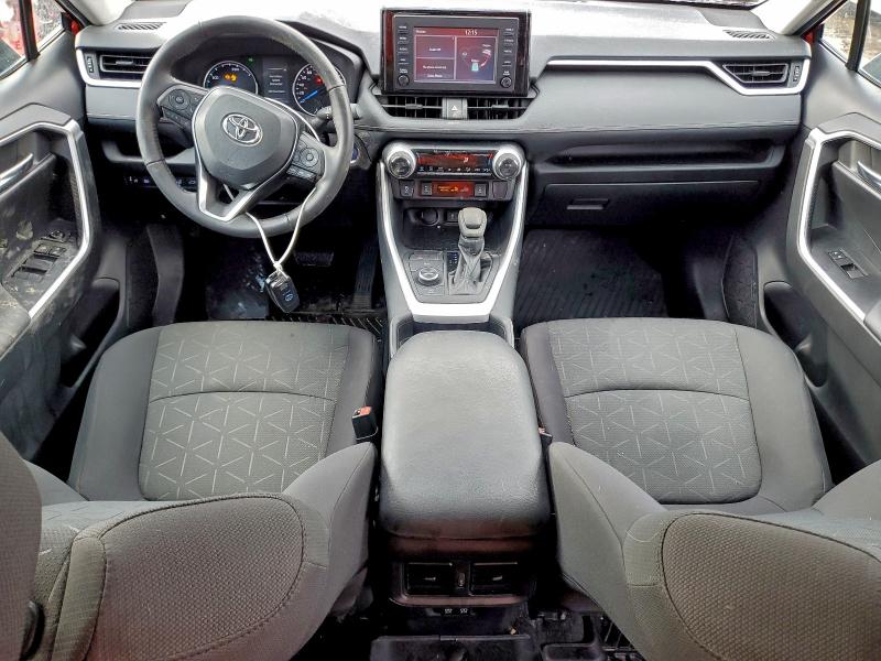 Фото 8 - TOYOTA RAV4