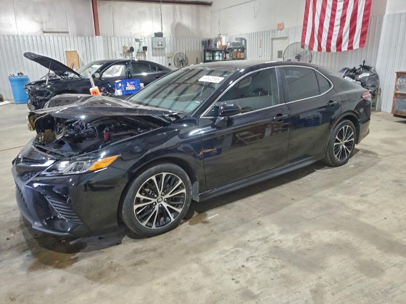 Фото 1 - TOYOTA CAMRY