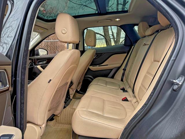 Фото 6 - JAGUAR F-PACE