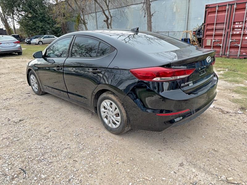 Фото 3 - HYUNDAI ELANTRA