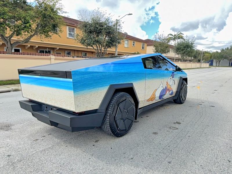 2024 TESLA CYBERTRUCK