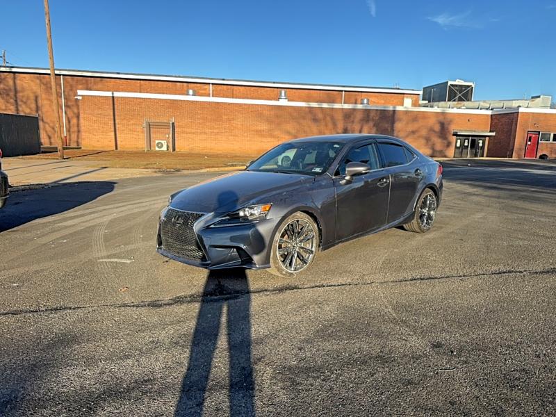 Фото 2 - LEXUS IS