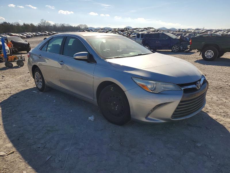 Фото 4 - TOYOTA CAMRY