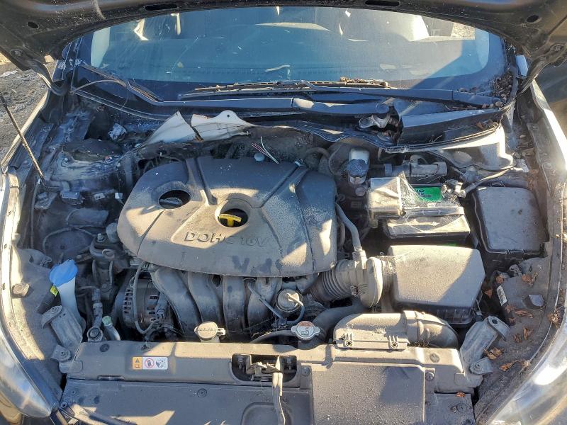 Фото 11 - HYUNDAI ELANTRA