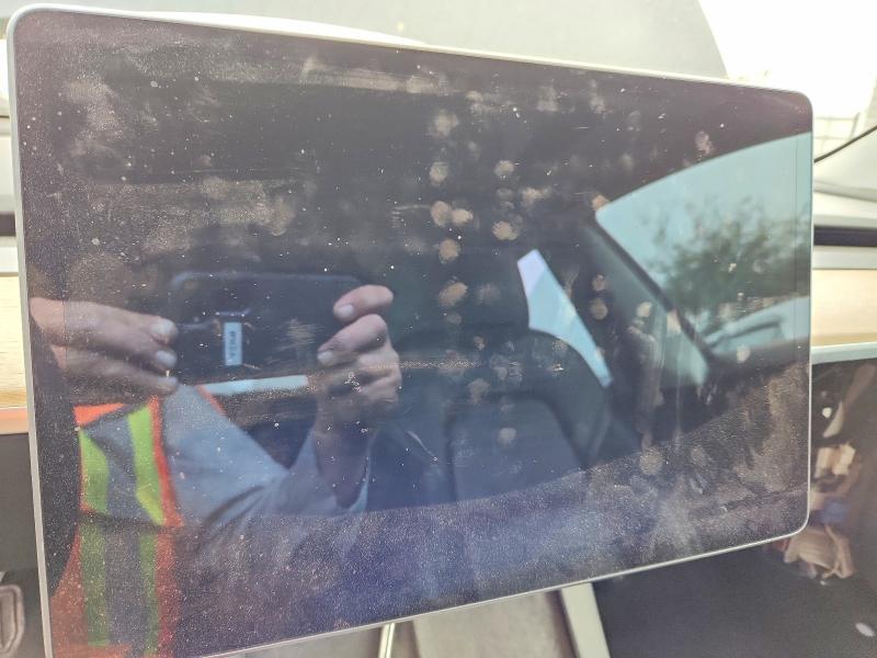 Фото 9 - TESLA MODEL 3