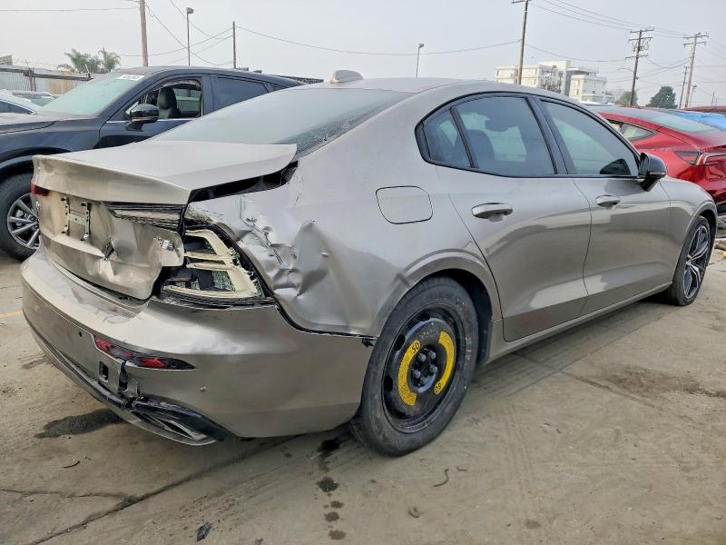 Фото 3 - VOLVO S60