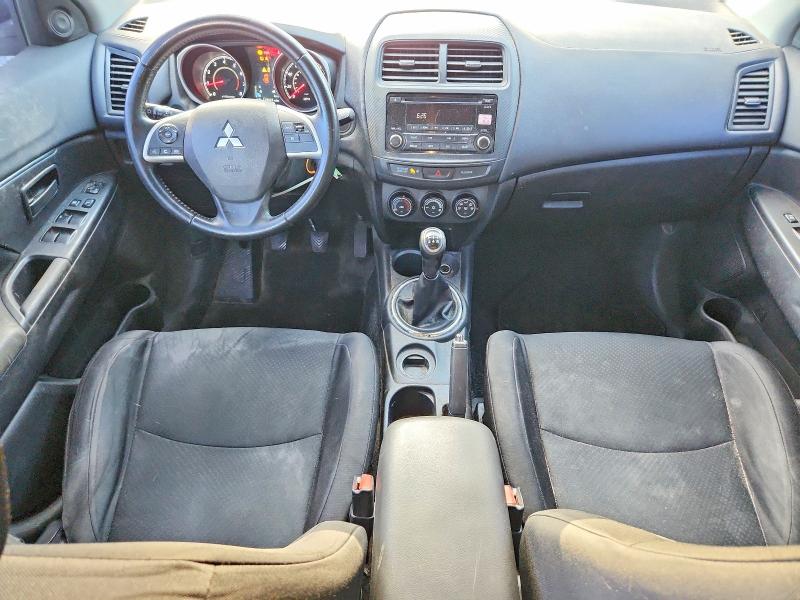 Фото 8 - MITSUBISHI OUTLANDER