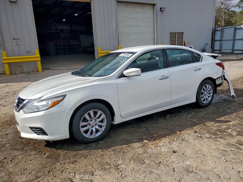 Фото 1 - NISSAN ALTIMA