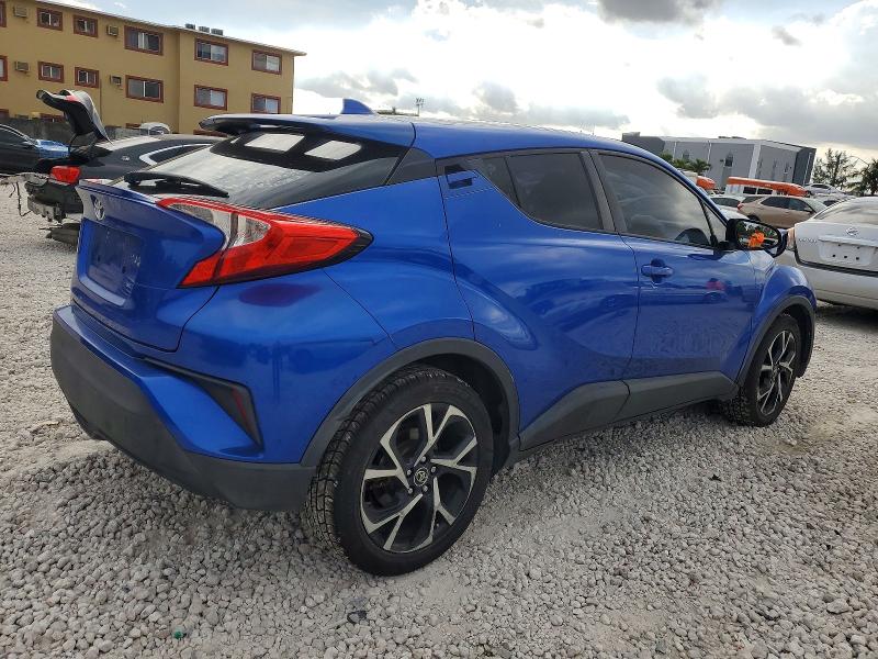 Фото 3 - TOYOTA C-HR