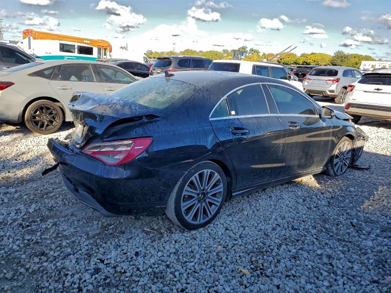 Фото 3 - MERCEDES-BENZ CLA-CLASS