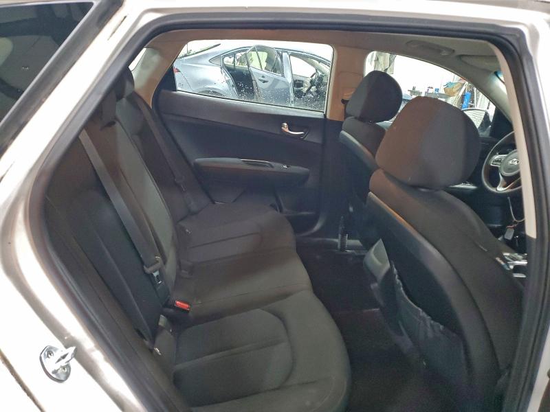 Фото 10 - KIA OPTIMA