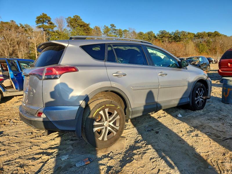 Фото 3 - TOYOTA RAV4