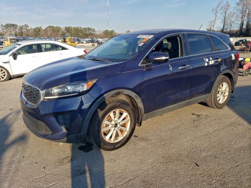 Фото 1 - KIA SORENTO