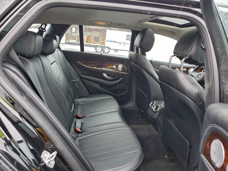 Фото 10 - MERCEDES-BENZ E-CLASS