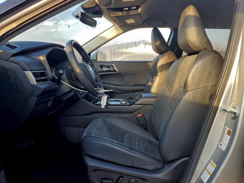 Фото 7 - MITSUBISHI OUTLANDER