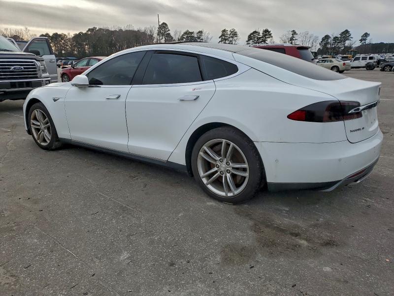 Фото 2 - TESLA MODEL S