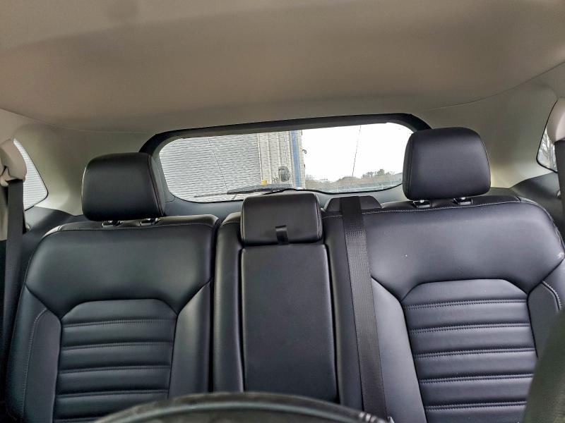 Фото 10 - FORD EDGE