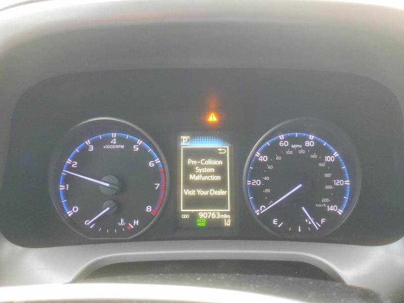 Фото 9 - TOYOTA RAV4