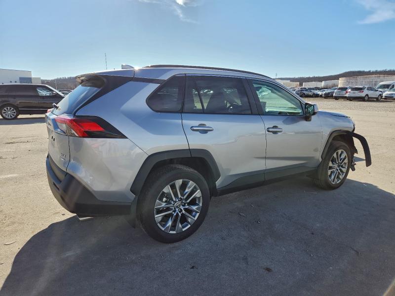 Фото 3 - TOYOTA RAV4